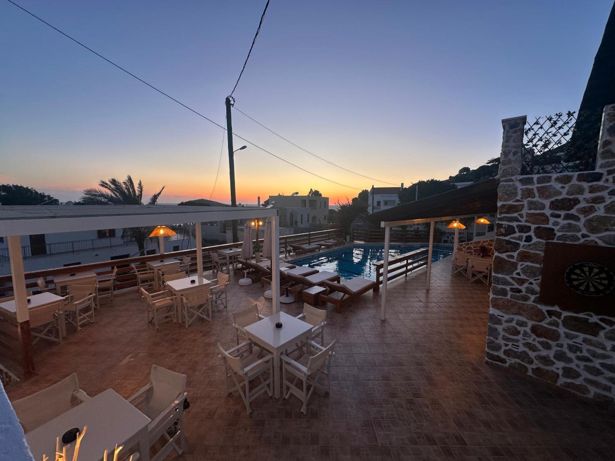 Mary Popi Lejlighedshotel Panormos  Eksteriør billede