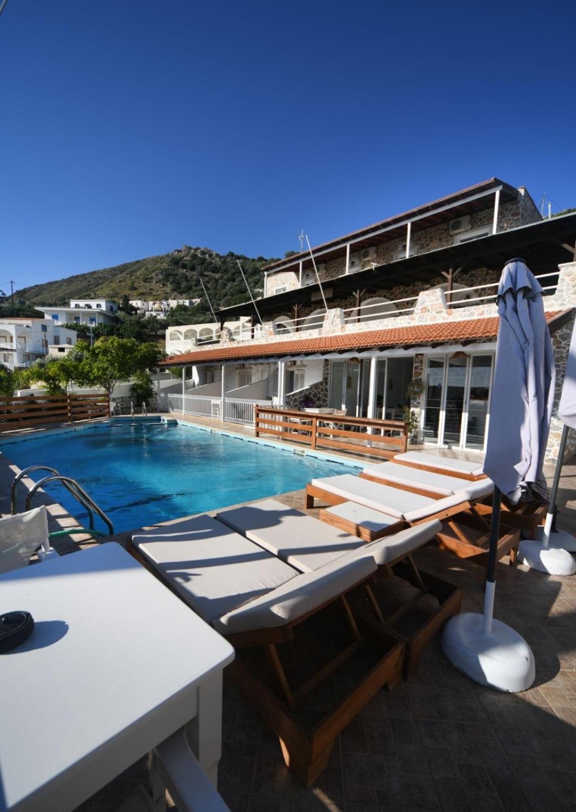 Mary Popi Lejlighedshotel Panormos  Eksteriør billede